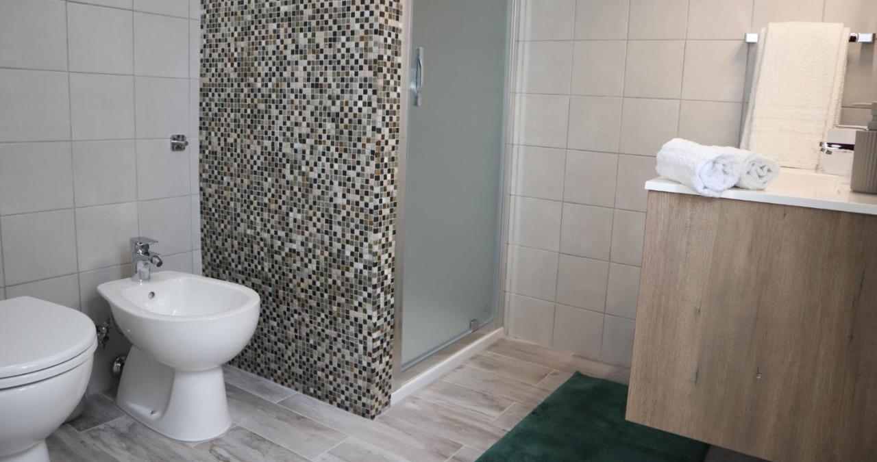 Casa Al Mare Orchidea - Motoparking - Wifi Free - Ac Cala Gonone Luaran gambar