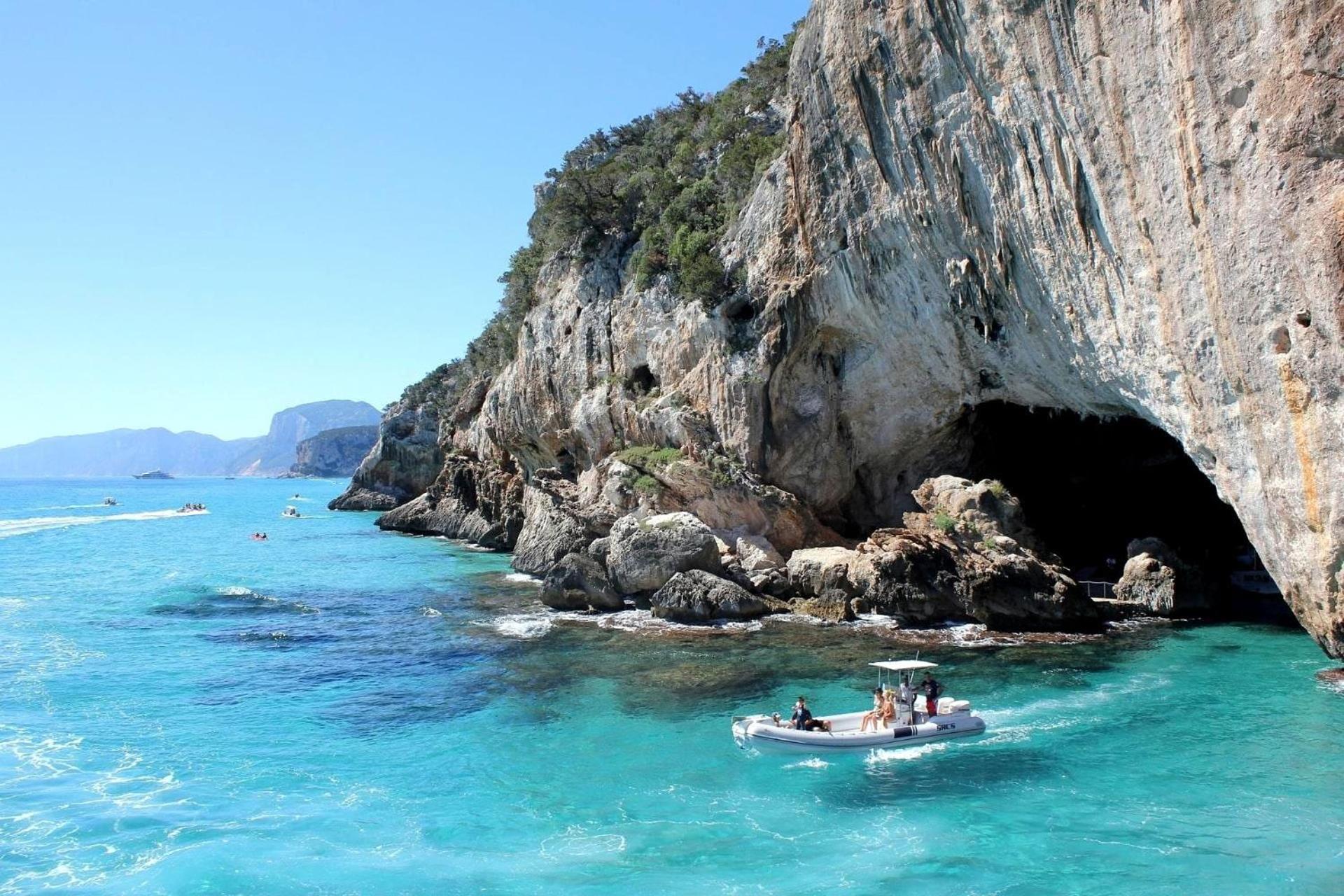 Casa Al Mare Orchidea - Motoparking - Wifi Free - Ac Cala Gonone Luaran gambar